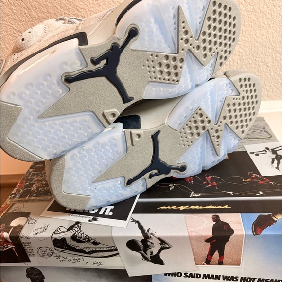 Nike Cream Athletic Shoes main image 4